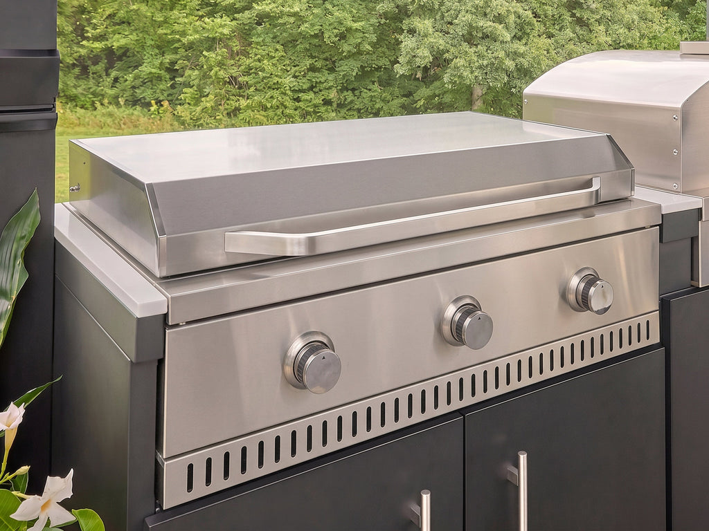 Langston | Covered Walk-In Outdoor Kitchen with Built-In Griddle & Pizza Oven