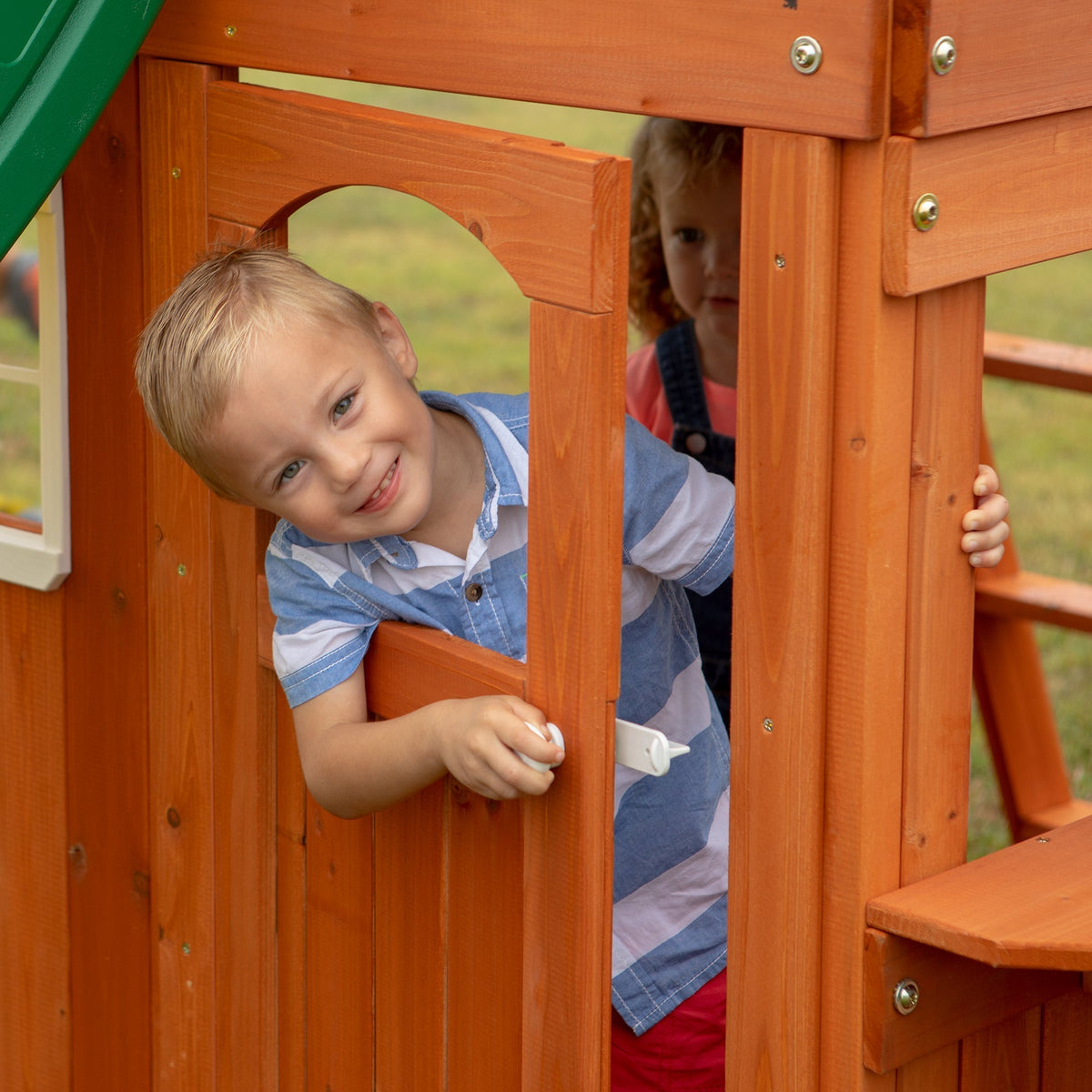 Oakmont Swing Set