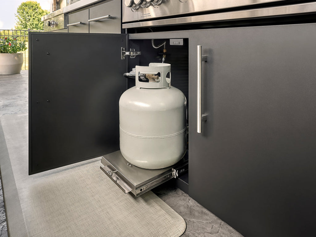 Edgemont Bay | U-Shape Outdoor Kitchen with Bar Seating, Griddle & Pizza Oven