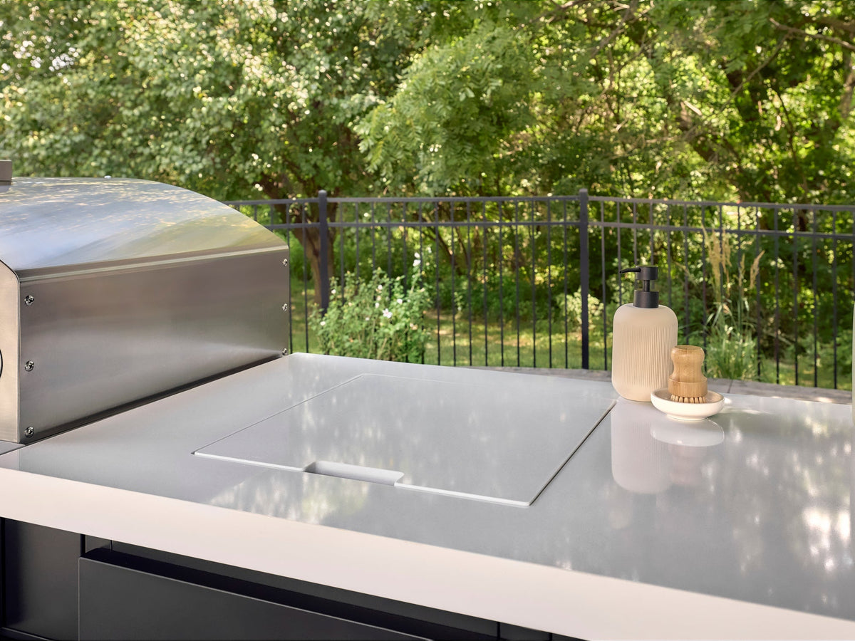 Lancaster | Galley Outdoor Kitchen with Built-In Griddle & Pizza Oven